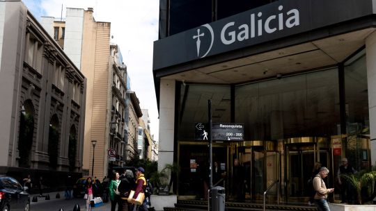 impatient-savers-are-hindering-mileis-lending-push-in-argentina