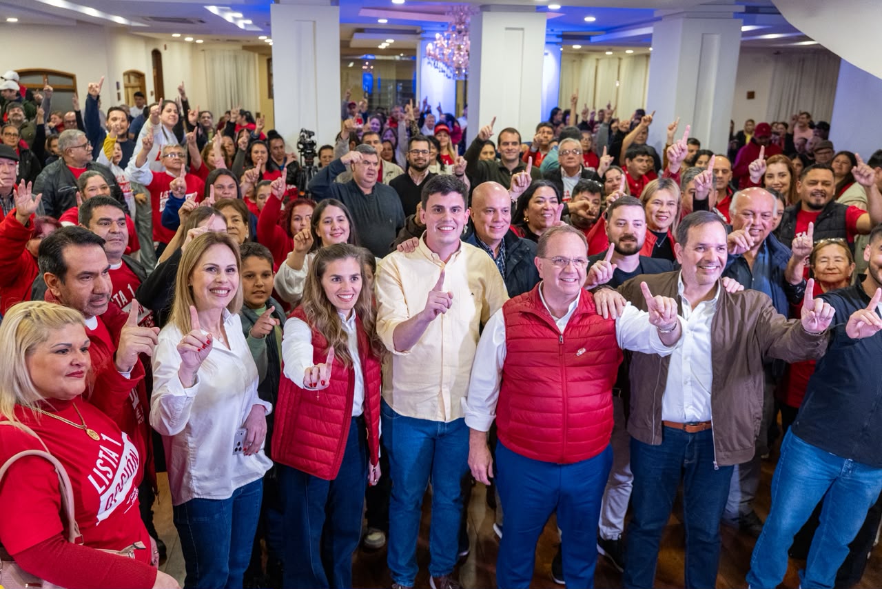 camilo-perez-y-jose-plate-sellan-unidad-coloo-para-transformar-asu