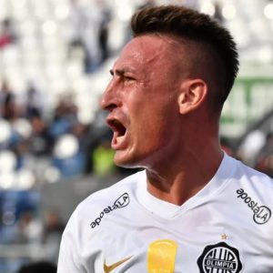 vitamina-no-descarta-arrancar-el-clasico-con-braian-romero-como-su-esperanza-de-gol