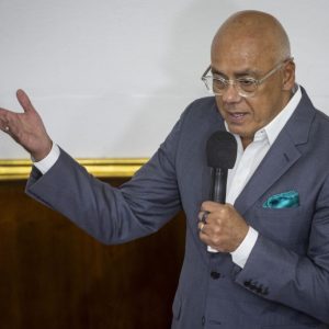 jorge-rodriguez-desmiente-contratacion-de-hanke-para-dolarizacion-y-anuncia-investigacion-contra-ecarri