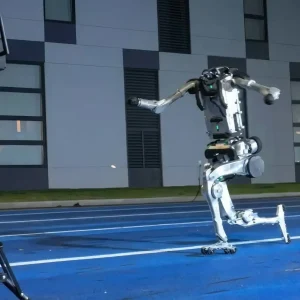 china-refuerza-su-apuesta-por-los-robots-con-superman