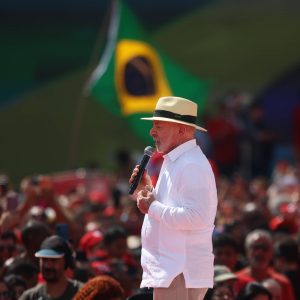 datafolha:-avaliacao-positiva-de-lula-vai-de-46%-em-pe-a-27%-em-sp,-rj-e-df