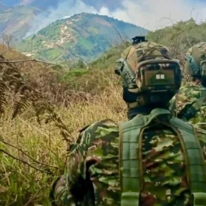 fuertes-enfrentamientos-entre-grupos-armados-ilegales-atemorizan-a-los-habitantes-de-linares,-narino,-quienes-permanecen-confinados-en-sus-viviendas