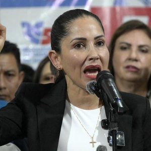 luisa-gonzalez,-excandidata-presidencial-y-opositora-de-daniel-noboa,-queda-fuera-de-las-elecciones-locales-en-ecuador