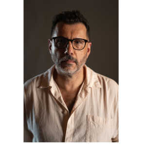 alberto-fuguet:-lo-que-si-es-muy-peligroso-para-todos-los-escritores-es-la-fama-mediatica