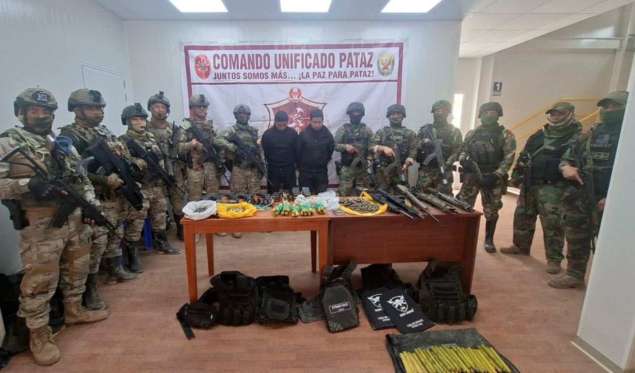fuerzas-armadas-incautan-arsenal-de-guerra-y-capturan-a-dos-personas-en-pataz