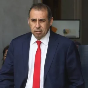 tribunal-ordena-levantar-secreto-bancario-de-senador-gahona