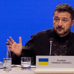 en-direct,-guerre-en-ukraine:-volodymyr-zelensky-souhaiterait-anticiper-le-pret-financier-europeen-de-2027pour-accroitre-la-production-ukrainienne-de-drones-et-missiles