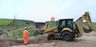 Intervienen socavón que afecta terreno bajo vía férrea en Coquimbo intervienen-socavon-que-afecta-terreno-bajo-via-ferrea-en-coquimbo