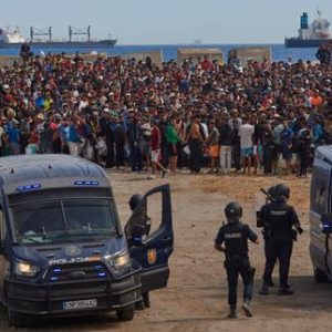 ceuta:-le-gouvernement-espagnol-presente-des-mesures-destinees-a-accelerer-le-renvoi-des-migrants-encore-presents-dans-lenclave