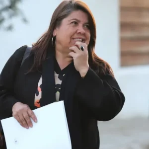 concejales-de-calle-larga-presentaran-oficio-a-contraloria-por-millonario-sueldo-de-exdiputada-claudia-mix