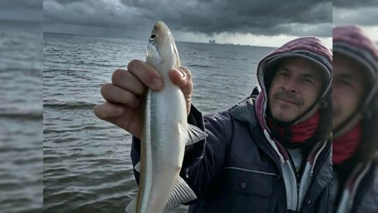 desafio-al-mal-tiempo-y-encontro-al-pejerrey:-gran-pesca-en-las-barrancas