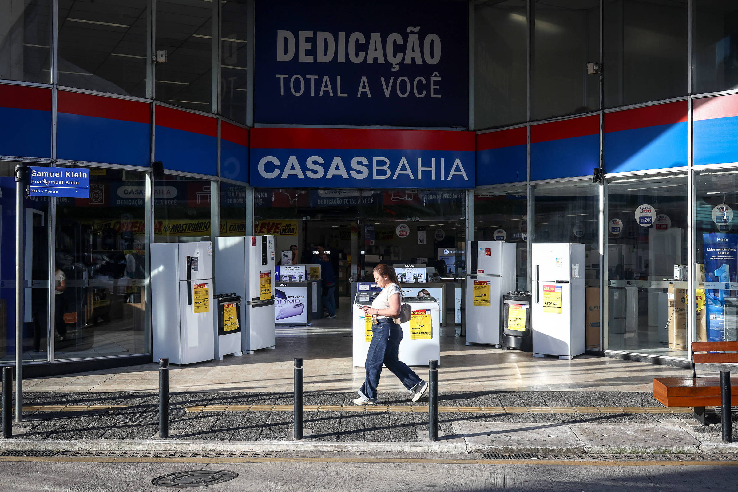 casas-bahia-pede-a-justica-que-bb-devolva-r$-422-mi-e-tenta-estancar-saida-de-mais-recursos