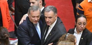 A pedido de Álvaro Delgado, Yamandú Orsi postergó “sin fecha” la reunión de líderes políticos prevista para el jueves a-pedido-de-alvaro-delgado,-yamandu-orsi-postergo-“sin-fecha”-la-reunion-de-lideres-politicos-prevista-para-el-jueves