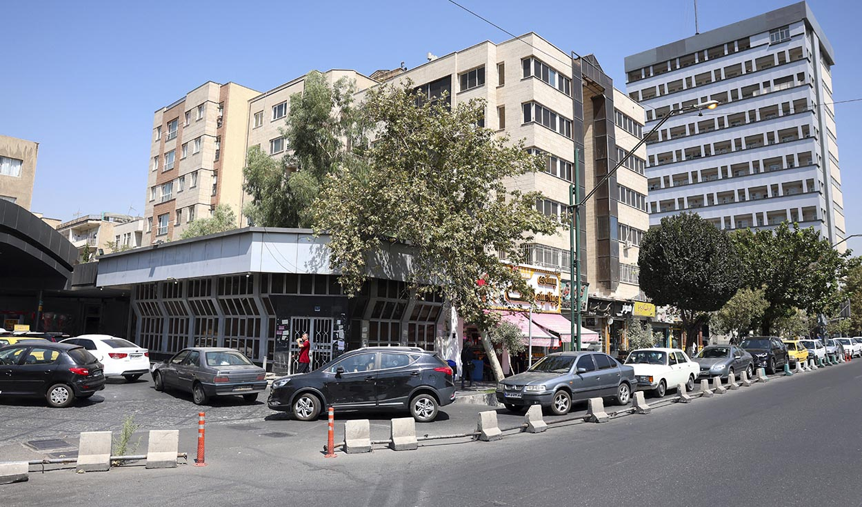 iran-afronta-la-presion-economica-de-estados-unidos-con-largas-filas-en-gasolineras-y-temor-a-mas-protestas