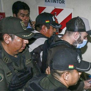milei-y-la-derecha-argentina-intentan-distanciarse-de-fernando-cerimedo-mientras-la-situacion-judicial-del-asesor-se-complica