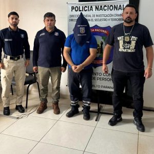 infeliz-abuso-por-anos-de-su-hijastra-menor!
