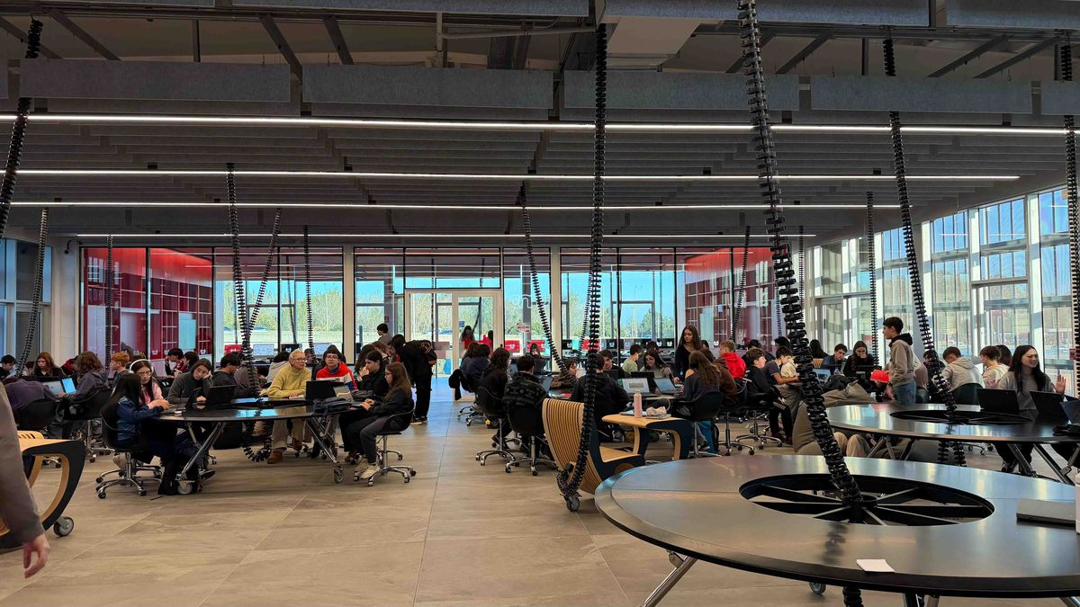 tumo-uruguay-completo-sus-1.500-cupos-gratuitos-para-jovenes-y-busca-ampliarlos:-como-acceder-y-que-se-puede-estudiar