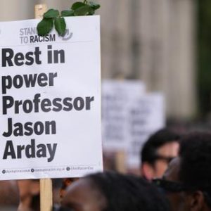 mort-de-jason-arday,-plus-jeune-professeur-noir-de-cambridge,-accuse-de-plagiat:-une-enquete-medico-legale-ouverte