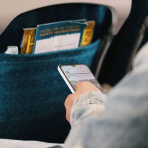 como-tener-internet-en-el-exterior-sin-gastar-cientos-de-dolares:-las-diferencia-entre-esim-y-roaming