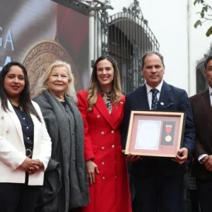 reconocen-a-vecinos-y-organismos-con-la-medalla-ciudad-de-la-serena