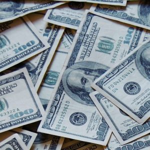 exchange-rate-heats-up-to-close-august.-is-milei-changing-strategies?