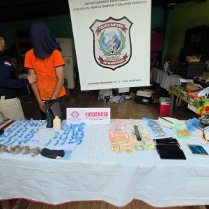 supermercado-de-drogas-funcionaba-cerca-de-escuela
