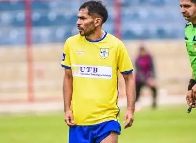 el-monky-bejarano-es-titular-en-primera-division-con-42-anos