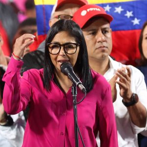 presidente-interina-da-venezuela-diz-que-acordo-energetico-com-os-eua-vai-durar-25-anos