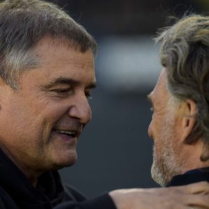 penarol-vs-nacional-desde-los-tecnicos:-las-estadisticas-en-clasicos-de-diego-aguirre-y-daniel-carreno,-un-dt-mas-ganador-contra-otro-mas-efectivo