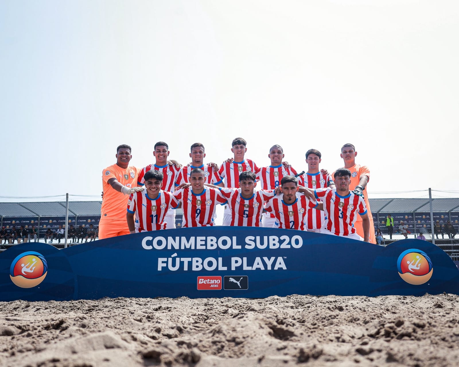 los-pynandi-golearon-a-colombia-y-van-por-la-copa-america-de-futbol-playa