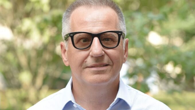 martin-uribe:-“muchos-de-los-dolares-que-estan-en-el-banco-central-no-le-pertenecen-al-gobierno