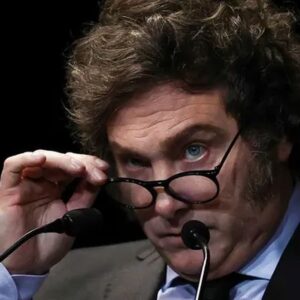 una-prestigiosa-consultora-internacional-ve-riesgos-para-javier-milei-en-2027-y-recorta-su-apuesta-por-activos-argentinos